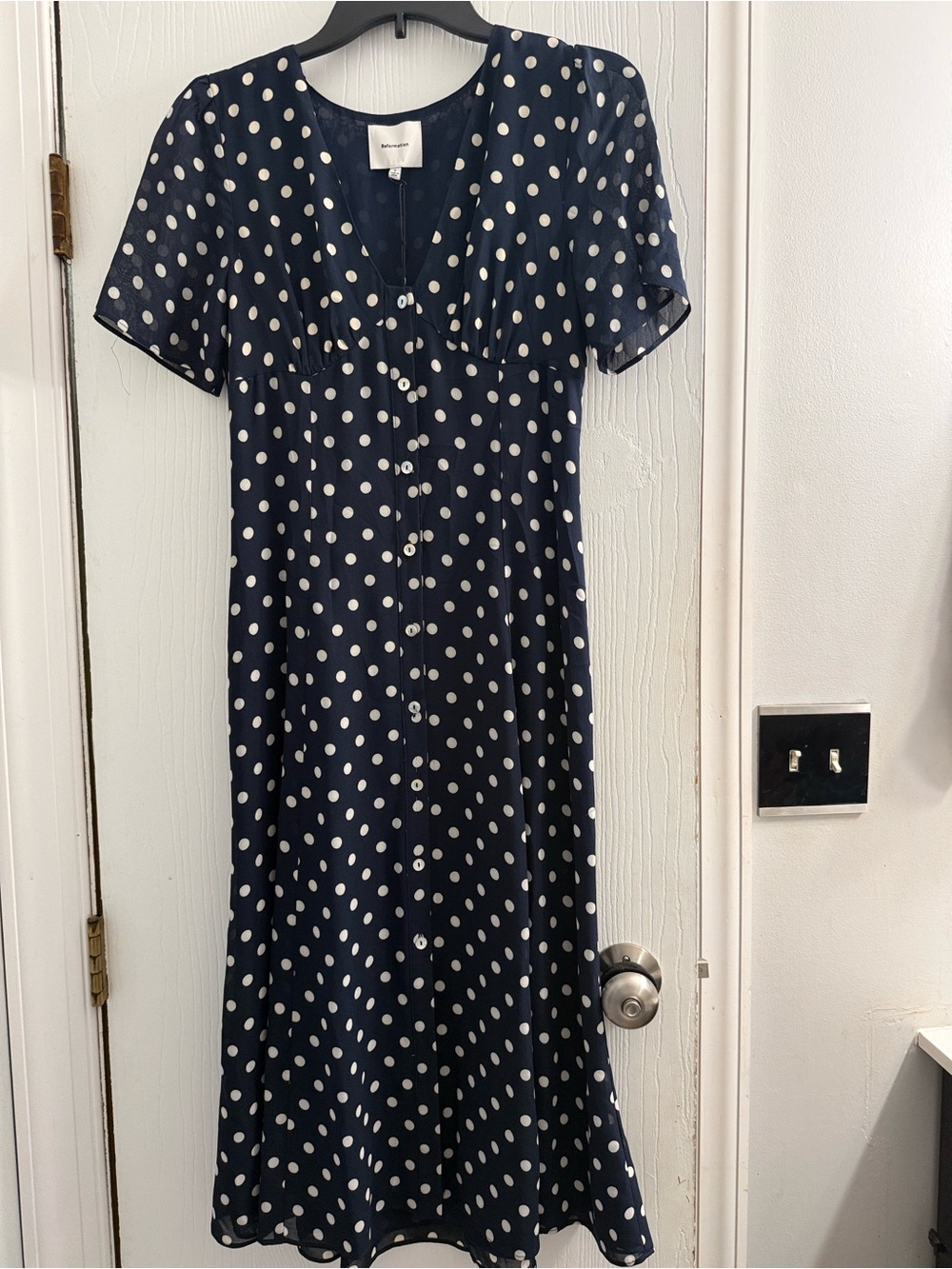 NWT! Reformation Lise Navy Polka Dot Button-Front Midi Dress - Picture 3 of 7